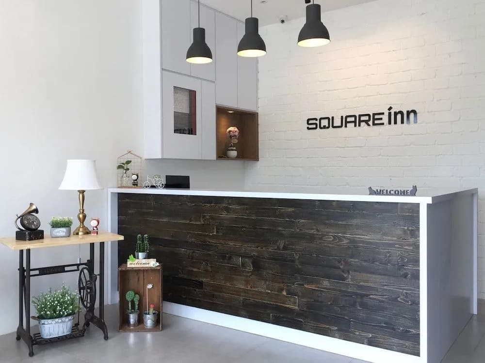 Square Inn - photo 2