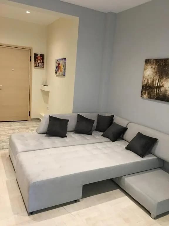 Acropolis brand new 1min from metro! - photo 4