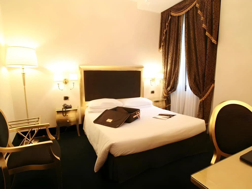 Hotel Al ponte dei sospiri - photo 13