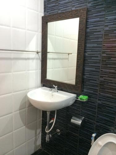 Four Rooms Guest House - photo 4