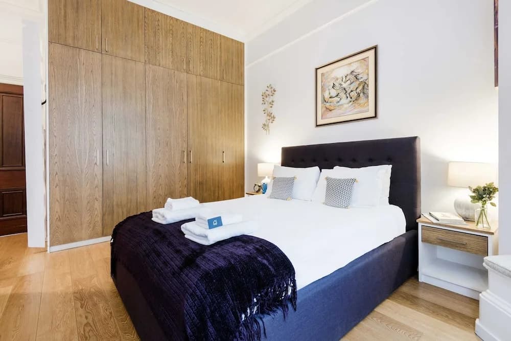 Bright and Modern Mayfair Apartment - photo 5