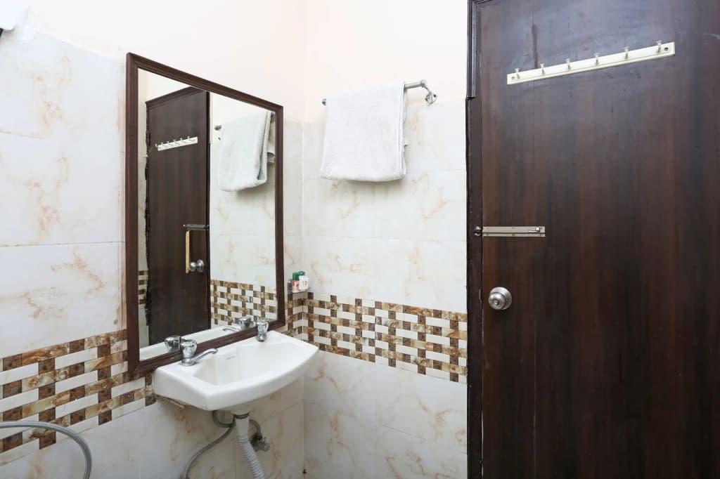 OYO 8404 Hotel Aerofly - photo 9
