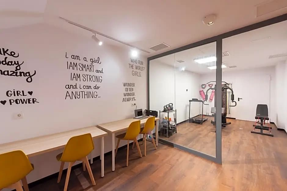 Hostelle Women Only Hostel Barcelona - photo 13