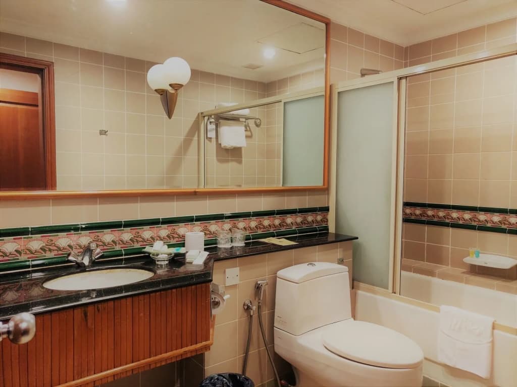 Tiara Labuan Hotel - photo 17