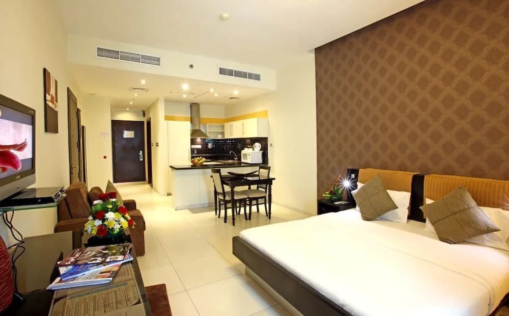 First Royal Hotel Apartment - photo 17