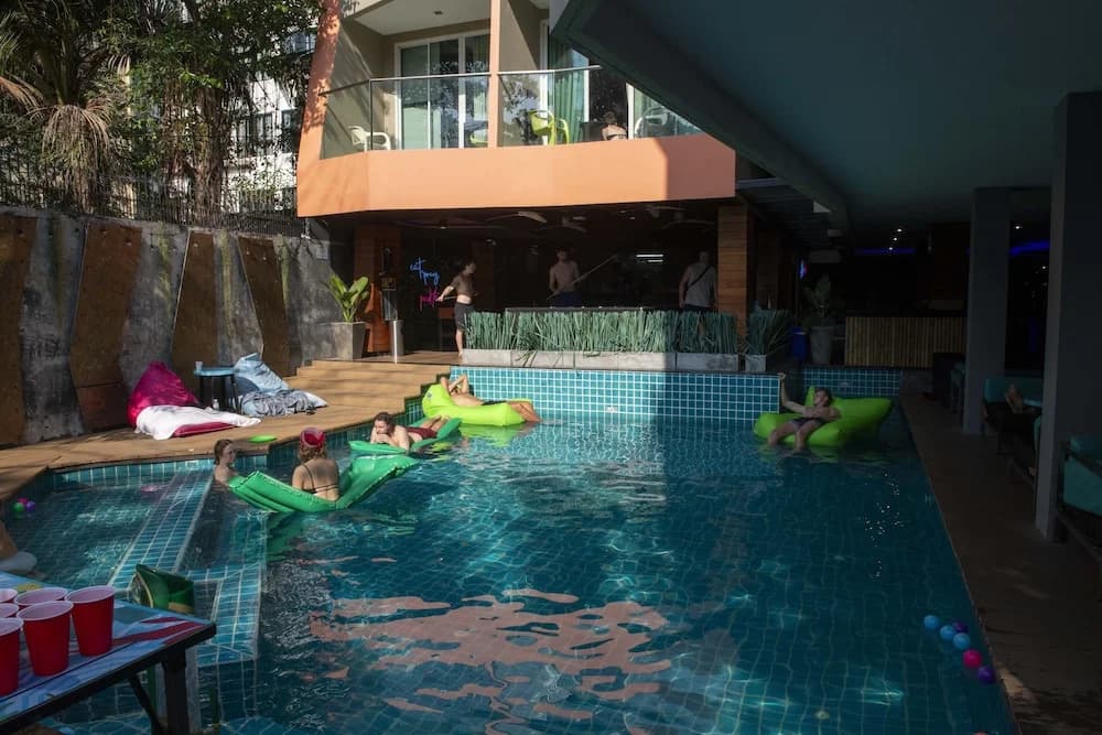 Mad Monkey Phuket - photo 14
