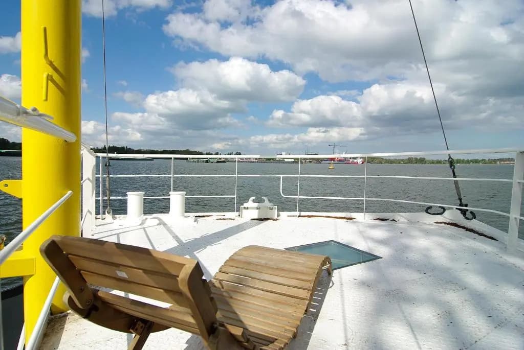 Authentic Ship with a stunning view! - photo 15