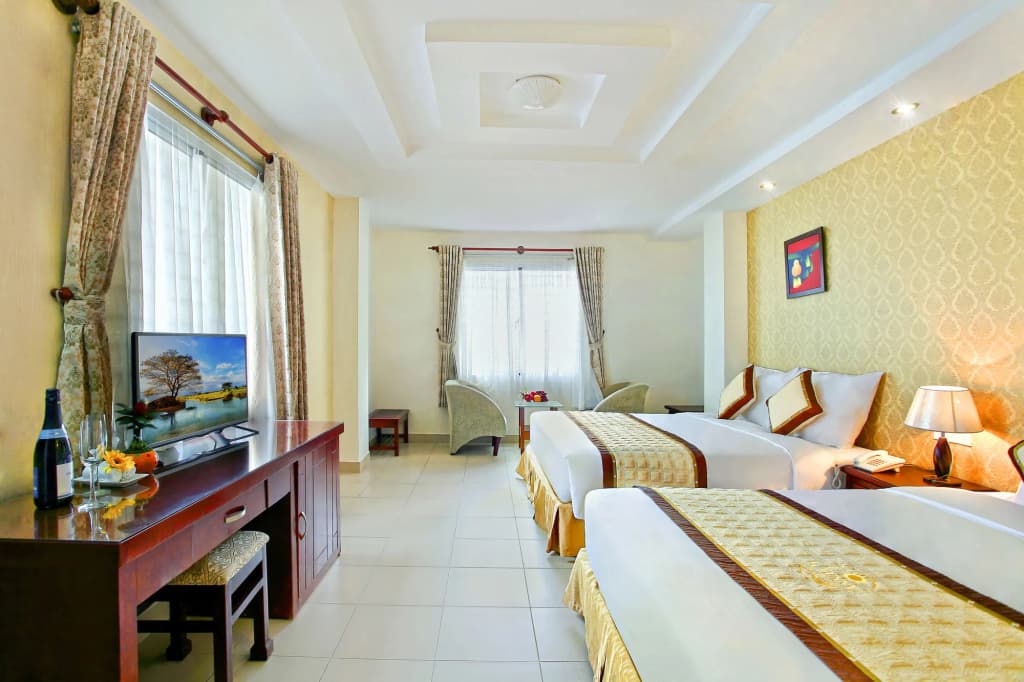 Sunny Hotel - photo 4