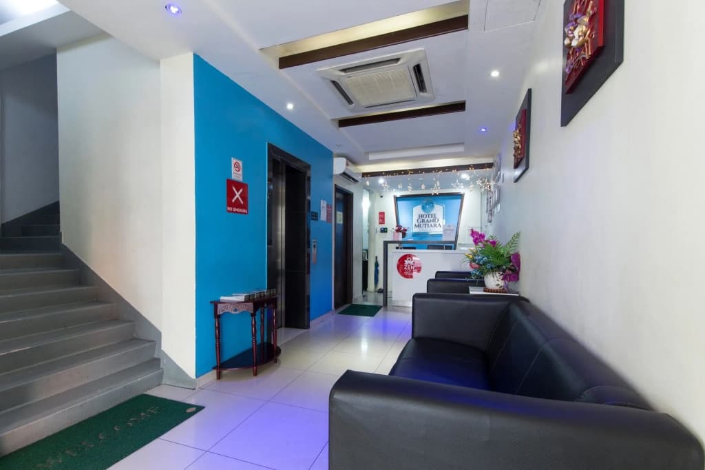 Hotel Grand Mutiara - photo 15