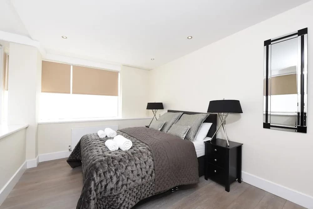 The Glasshouse Apartments - photo 6