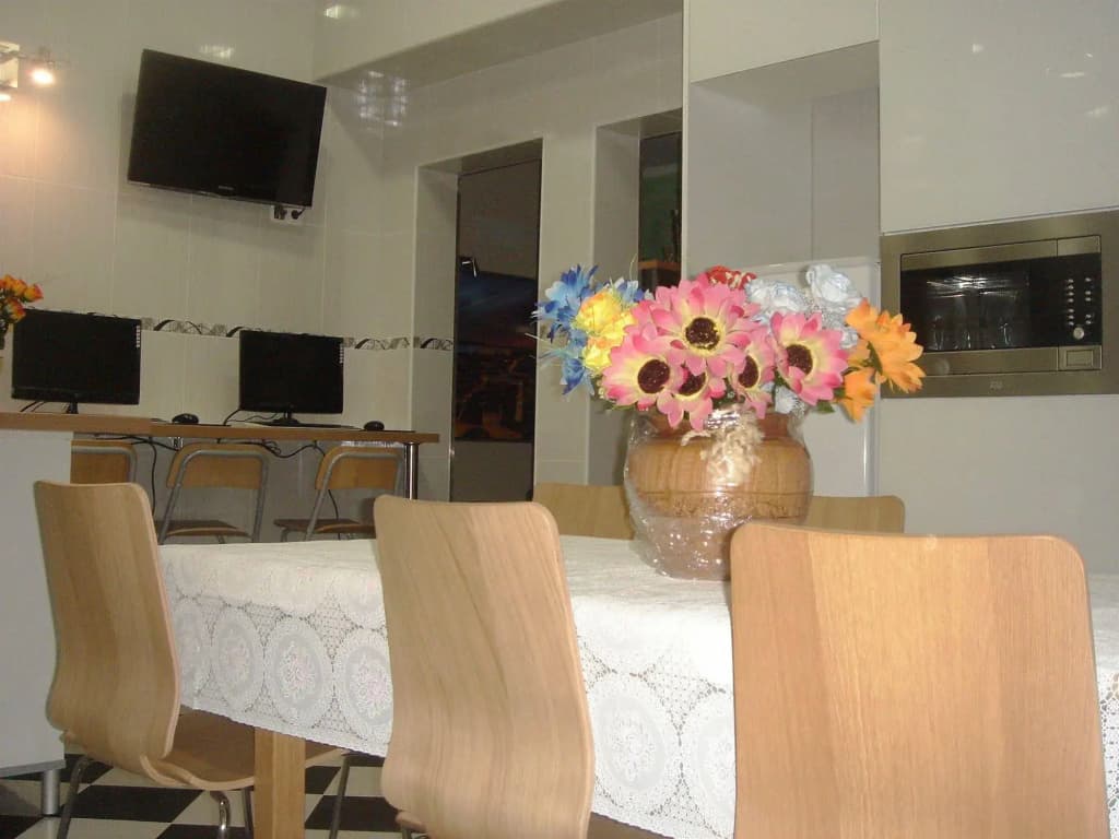 DownTown Guest House - photo 16