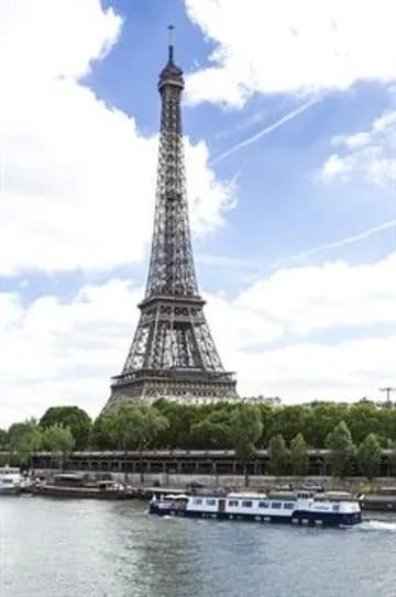 Raymonde - main photo