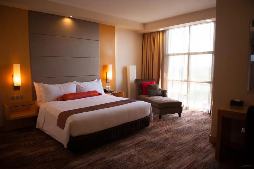 The Waterfront Hotel - photo 40