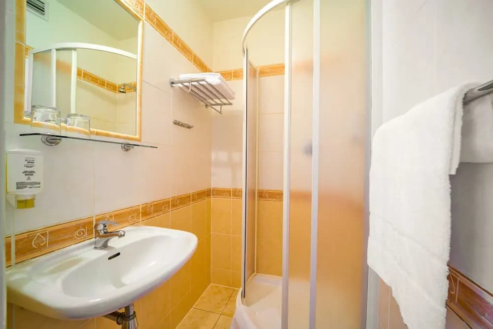 Hotel Uno Prague - photo 8