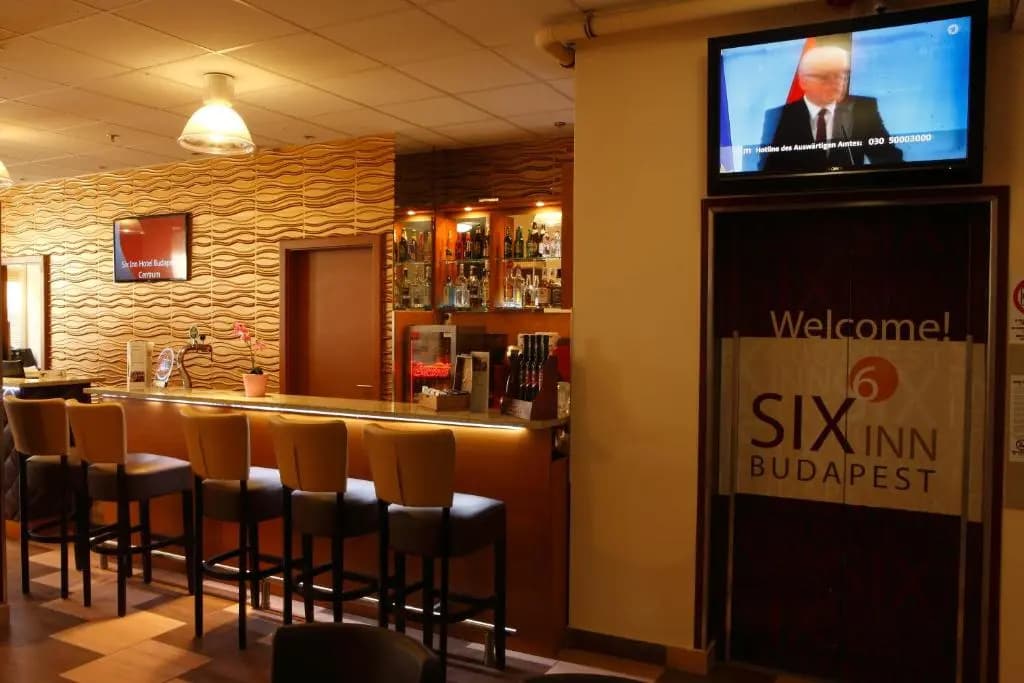 Six Inn Hotel - photo 28