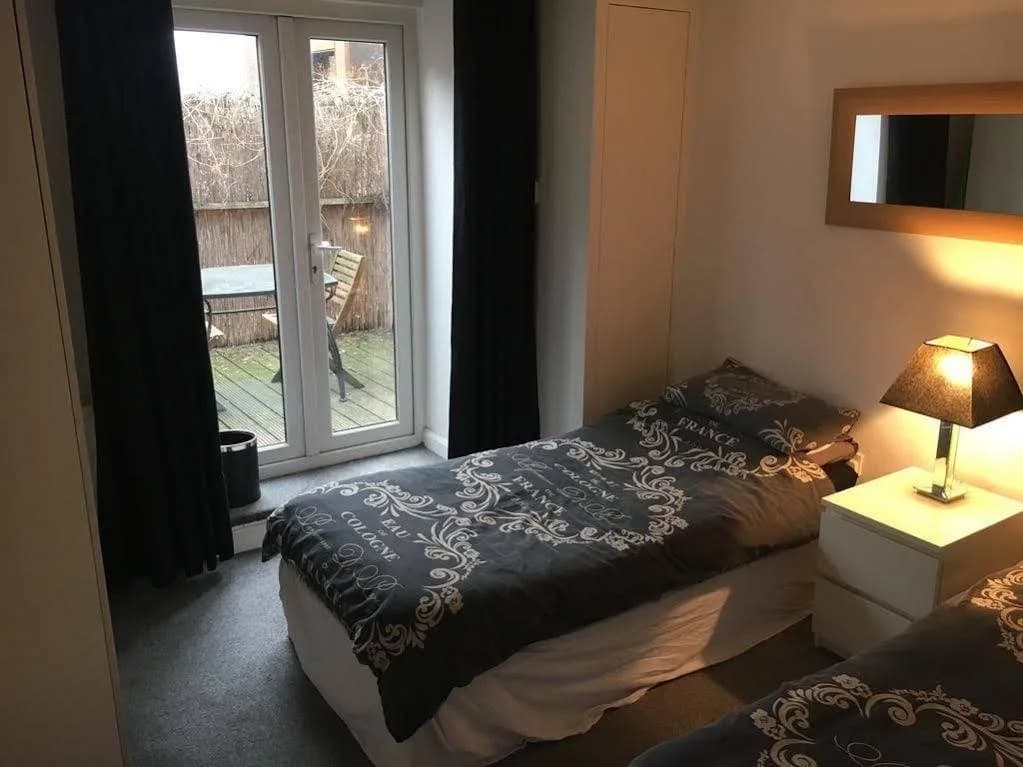 E2 Apartments - photo 5