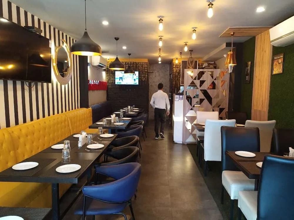 Hotel Lalsons Continental - photo 8