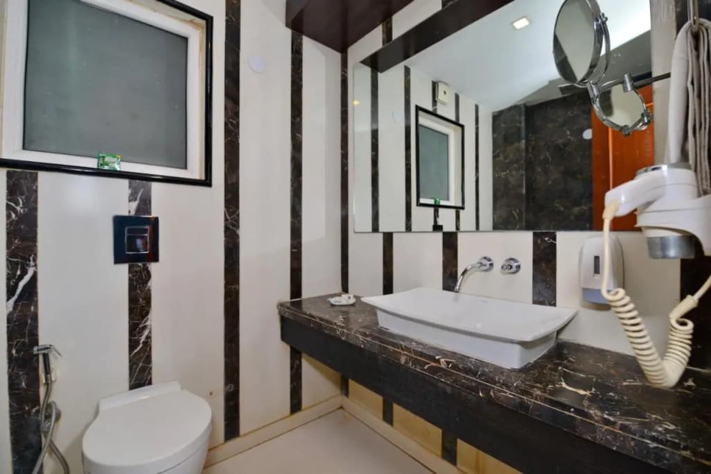 Hotel Krishna - photo 44