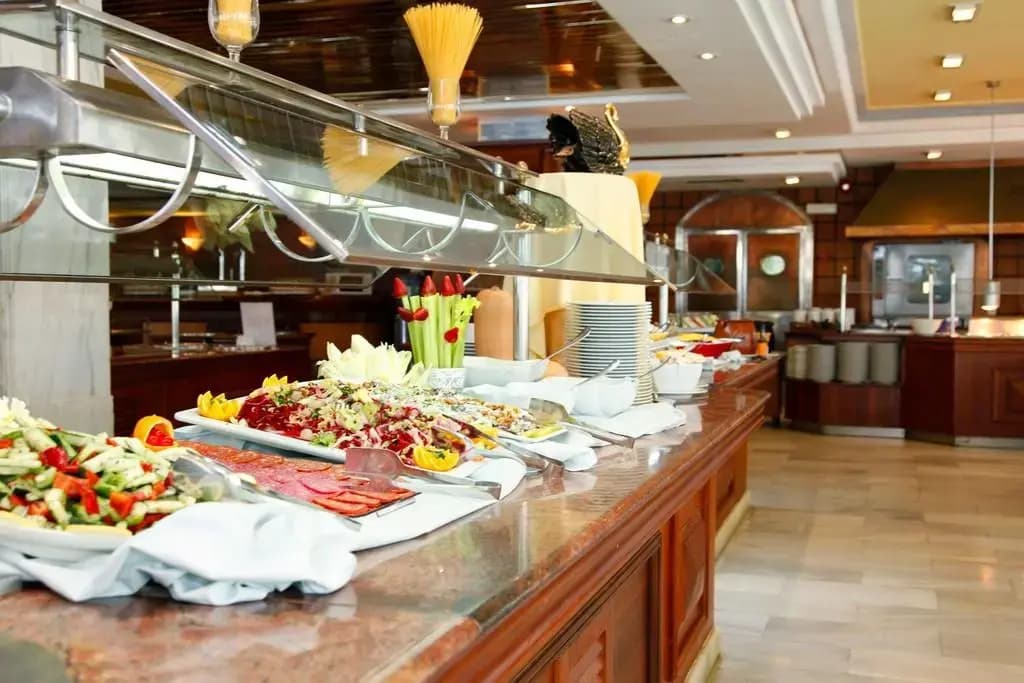 Hotel Boccaccio - photo 13