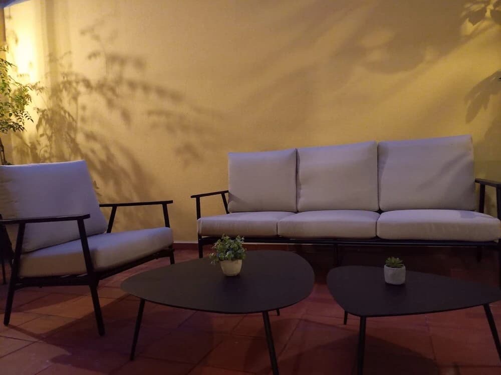 LR Guest House - photo 10