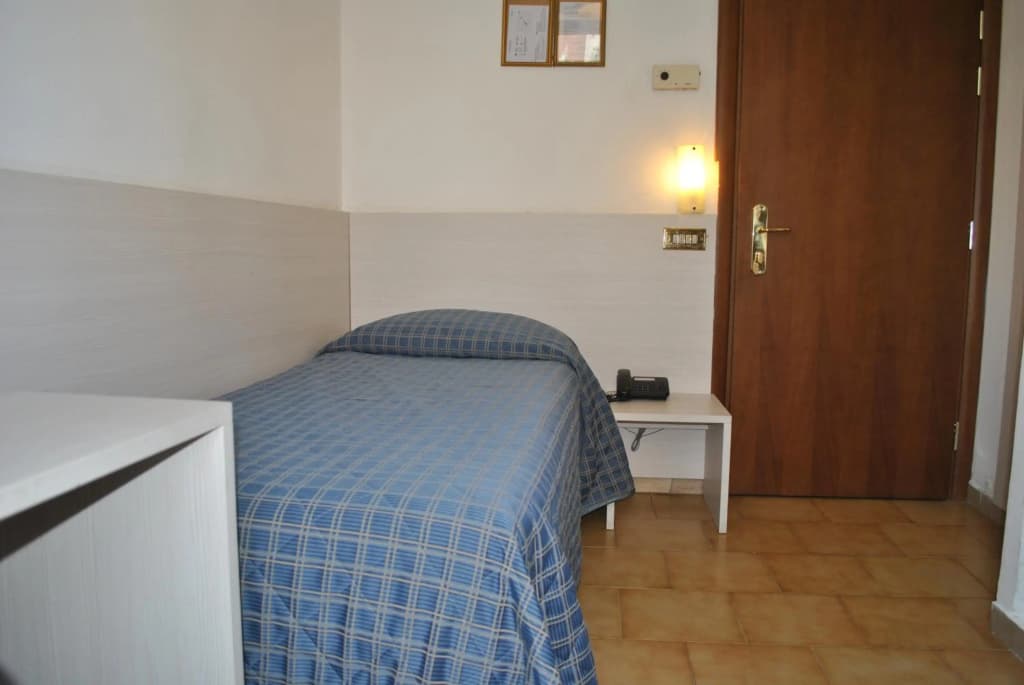 Auto Park Hotel - photo 5