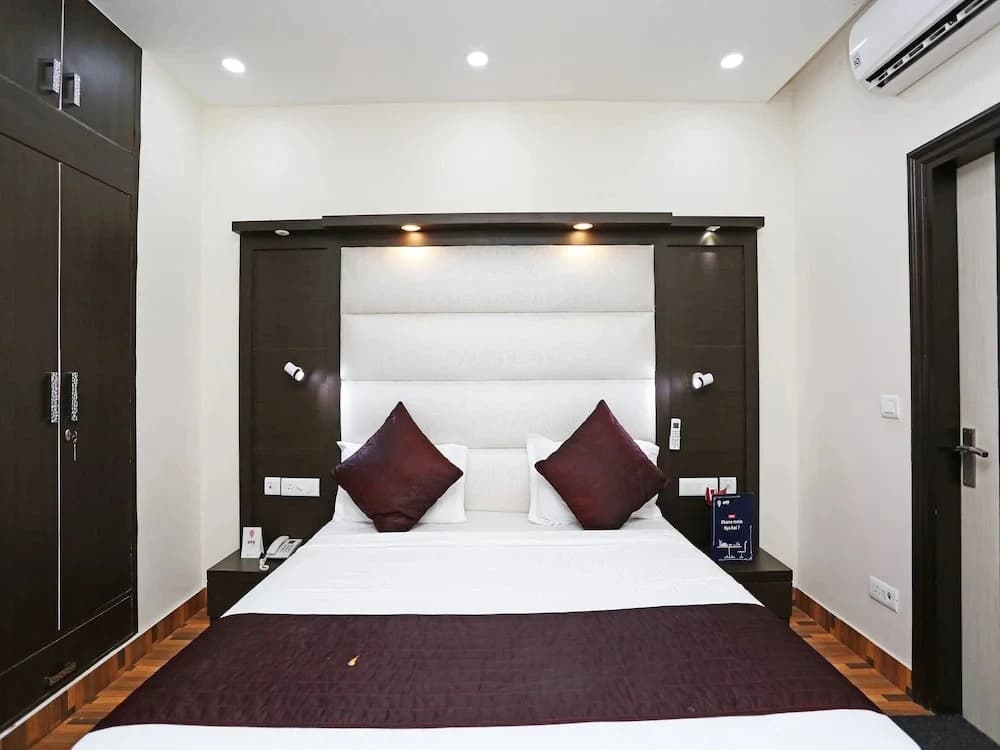 Diplomat Home Stay - photo 5