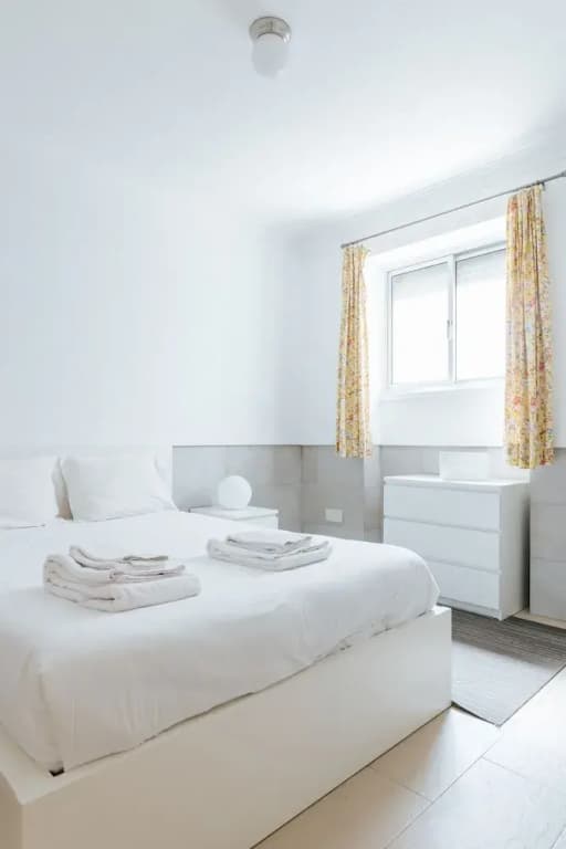 Lisbon Tagus River Terrace Flat - photo 6