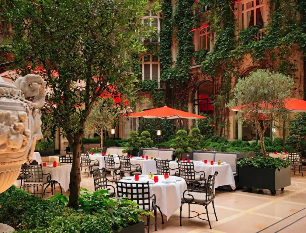 Plaza Athenee Hotel - photo 22