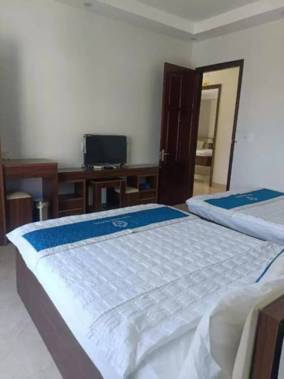 Thang Long Guesthouse - photo 18
