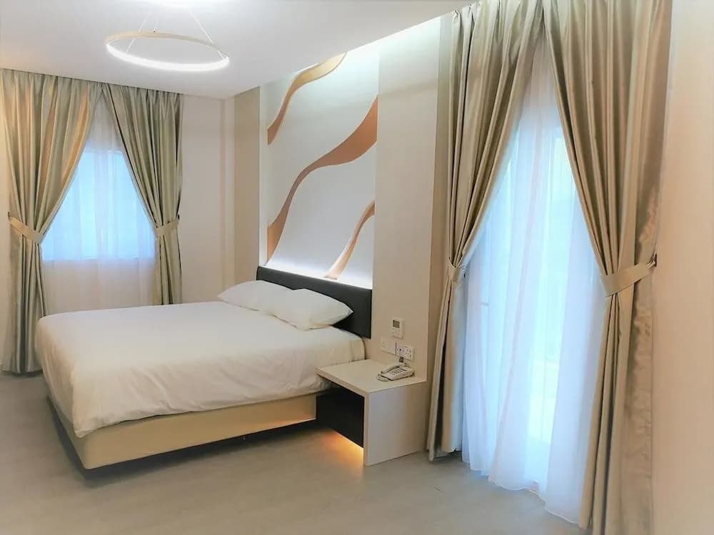 Legacy Hotel - photo 6