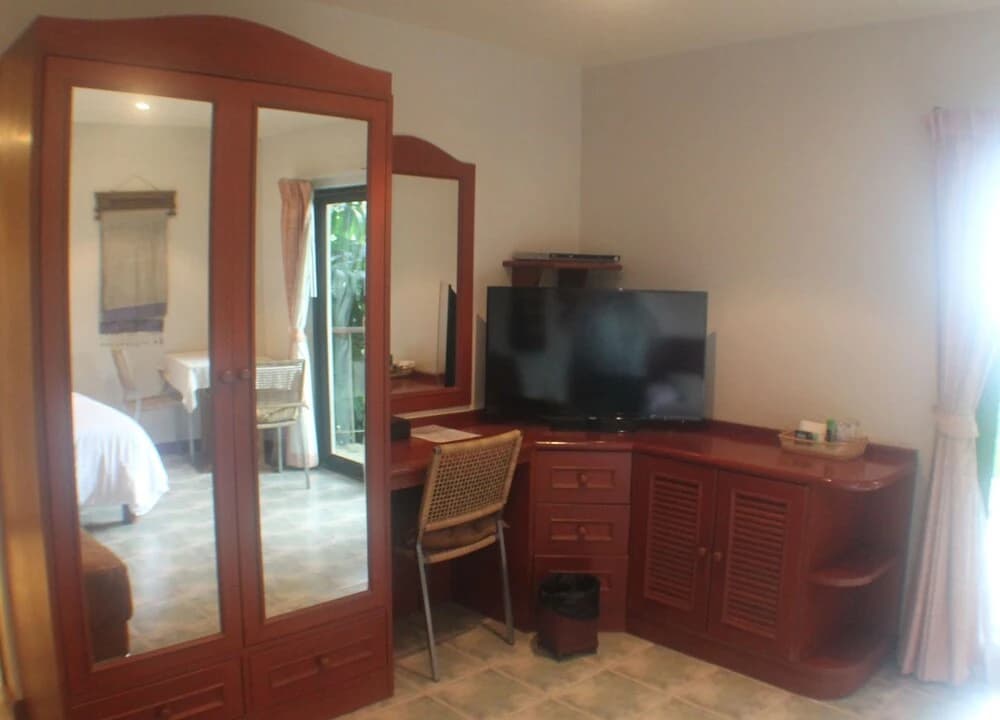 Hilltop Hotel - main photo