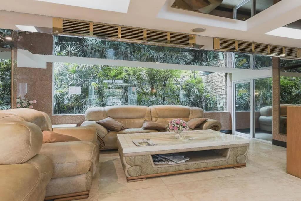 Hope Land Hotel Sukhumvit 24 - photo 8