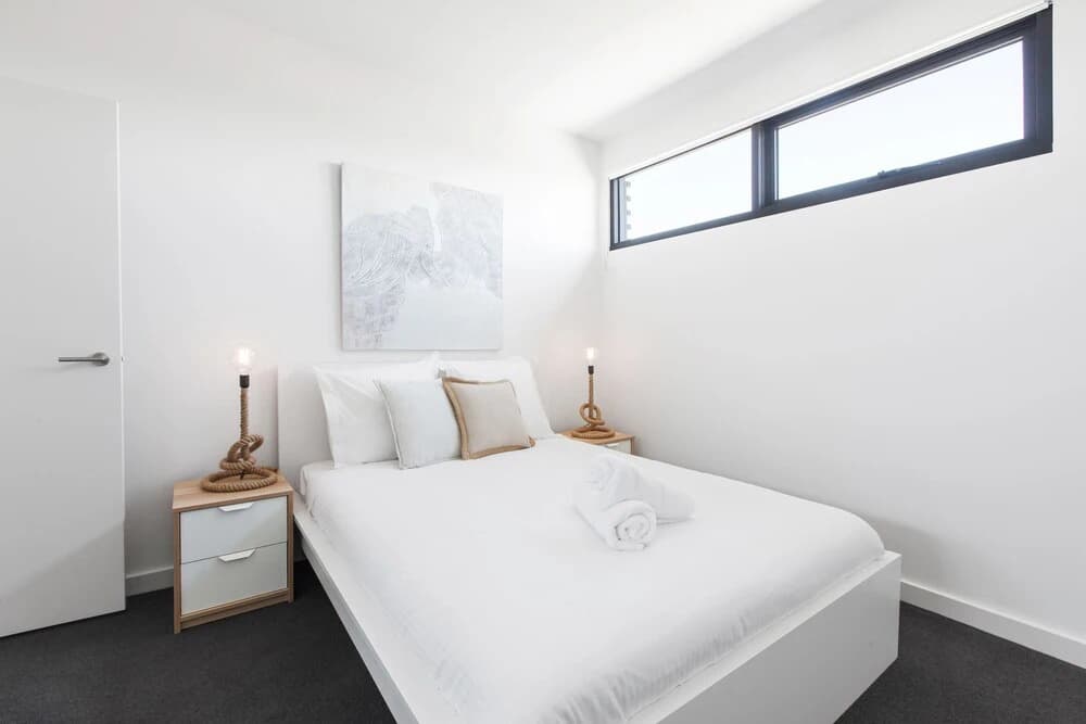 Spacious Urban Oasis in Central Location - photo 3