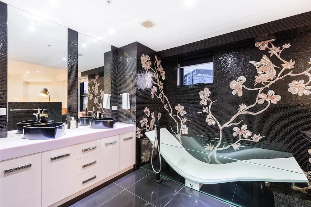 MADDISON, 3BDR Port Melbourne Apartment - photo 8