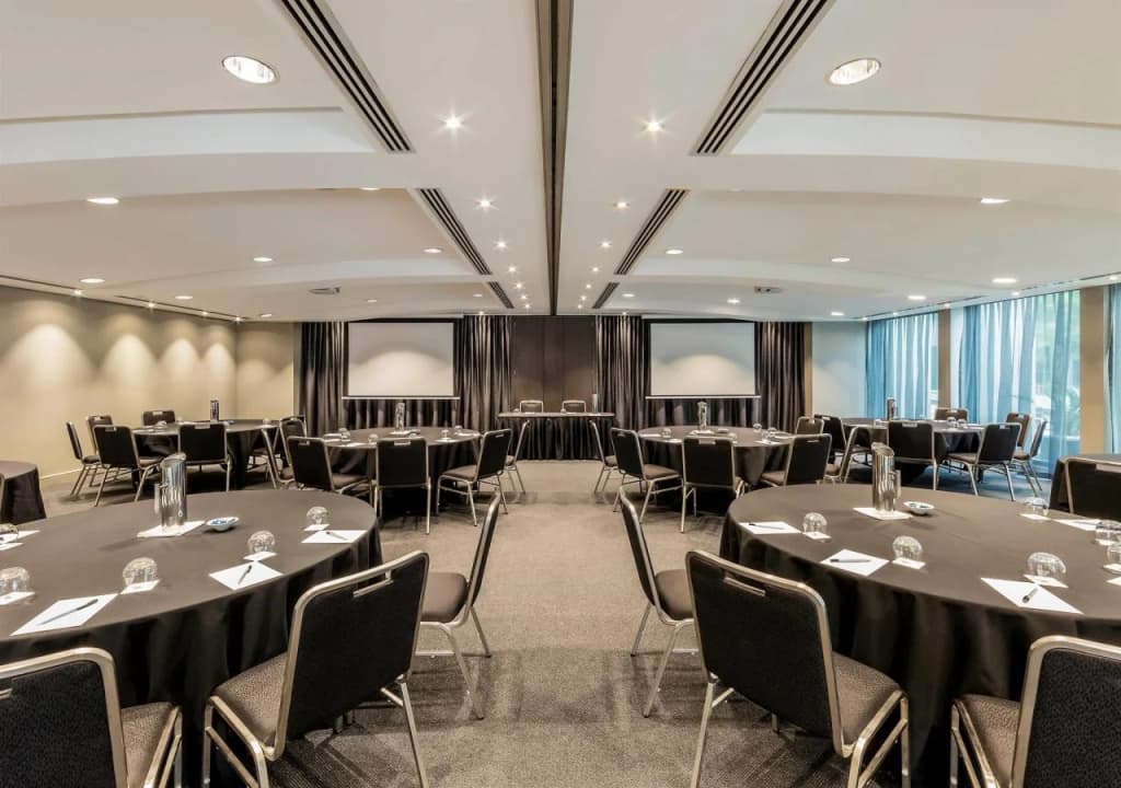 Quay West Suites Melbourne - photo 21