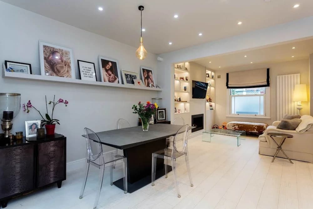 Clean Lines In Parsons Green - main photo