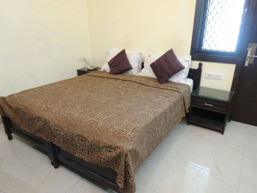 Check In Room RK Ashram - photo 4