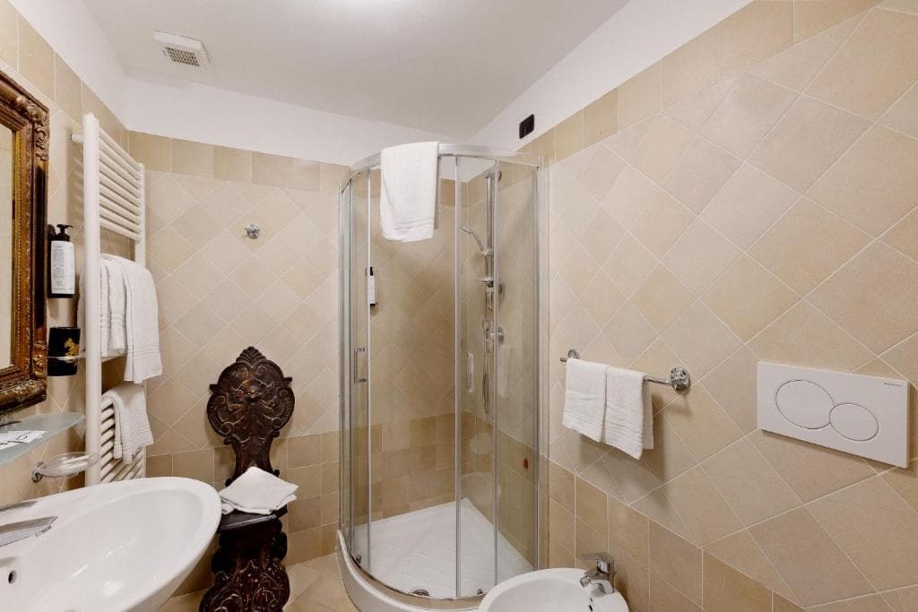 Hotel Berna - photo 10