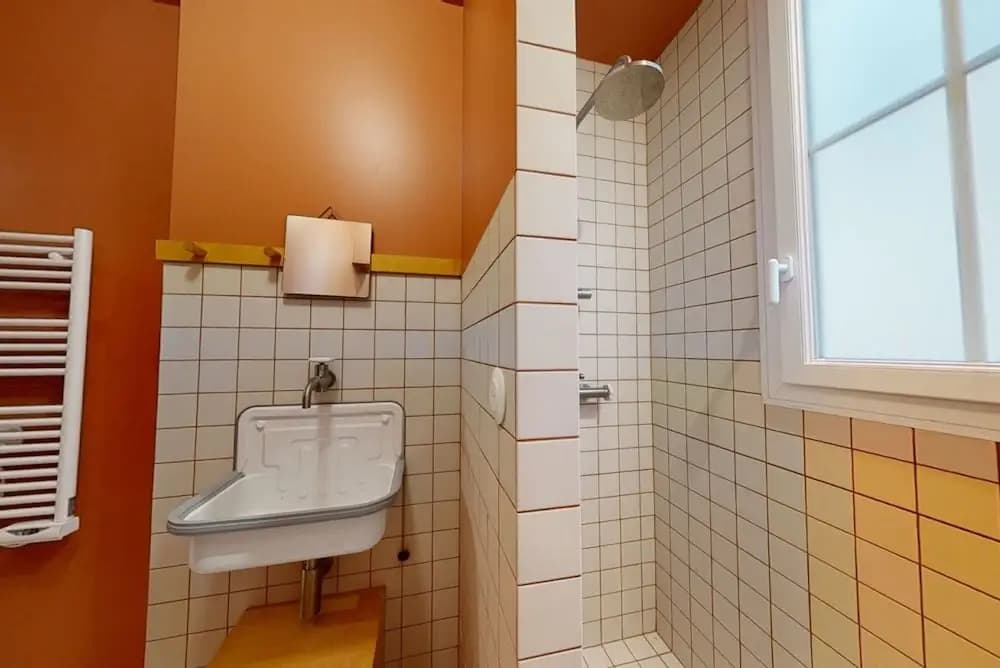 Joivy Delightful 1-bed Studio w/ Shared Co-working - photo 3