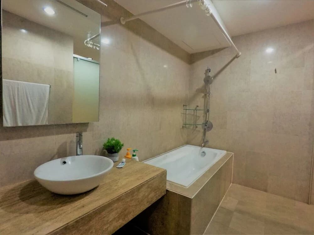 Fairlane Residences  by Sarah's Lodge - photo 8
