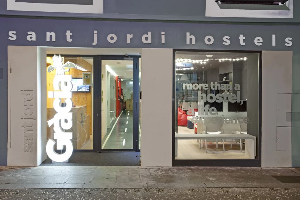 Sant Jordi Hostels Gracia - main photo