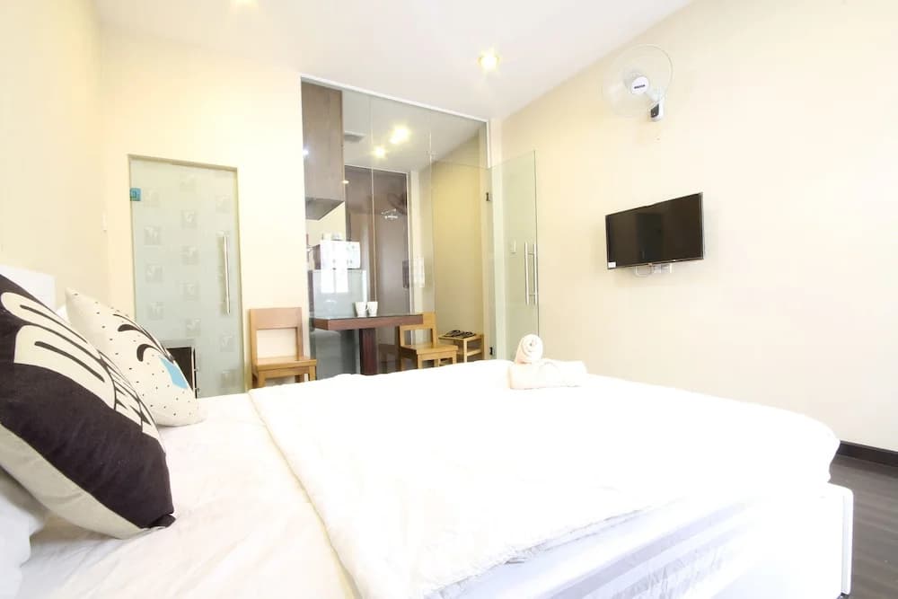 Smiley Apartment 13 - Adults Only - photo 4