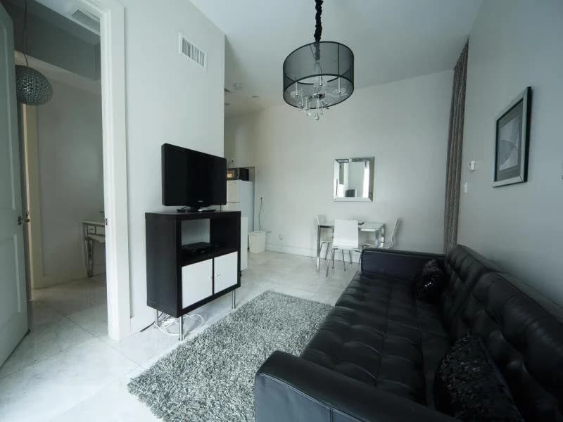 Lxure Brooklyn Suites - photo 4