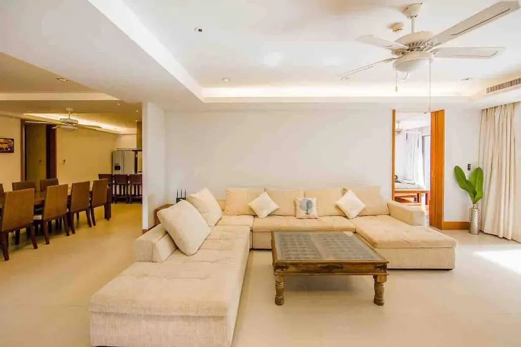 "beachfront 3br Luxe, Jacuzzi Pool On Naithon Beach" - main photo