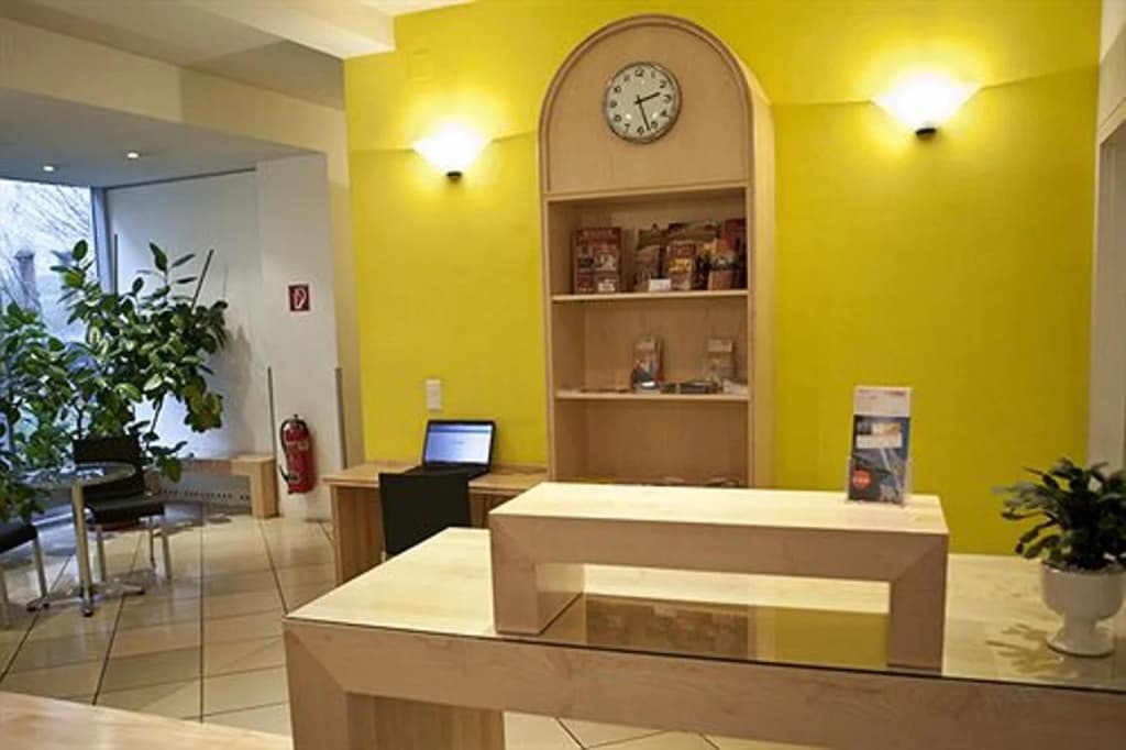 Hotel Caroline - photo 2