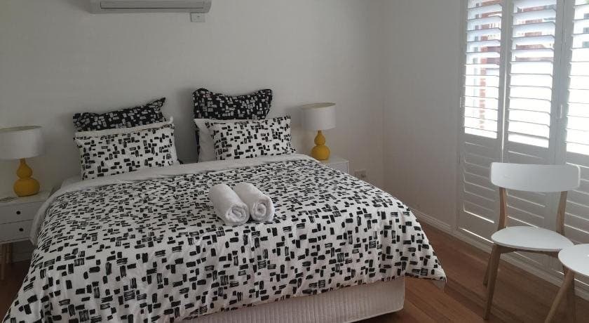 Yarra Glen Racecourse Apartments - photo 8