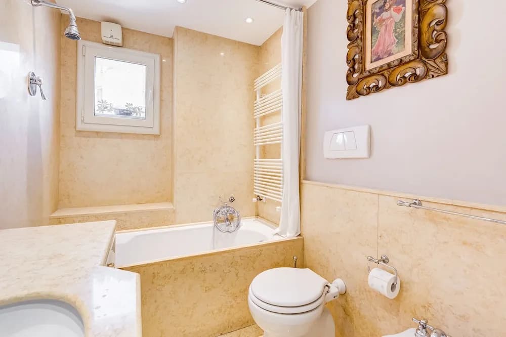 Colosseum Terrace Apartment - photo 8