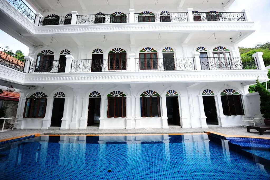 Chic Boutique Hotel - photo 1