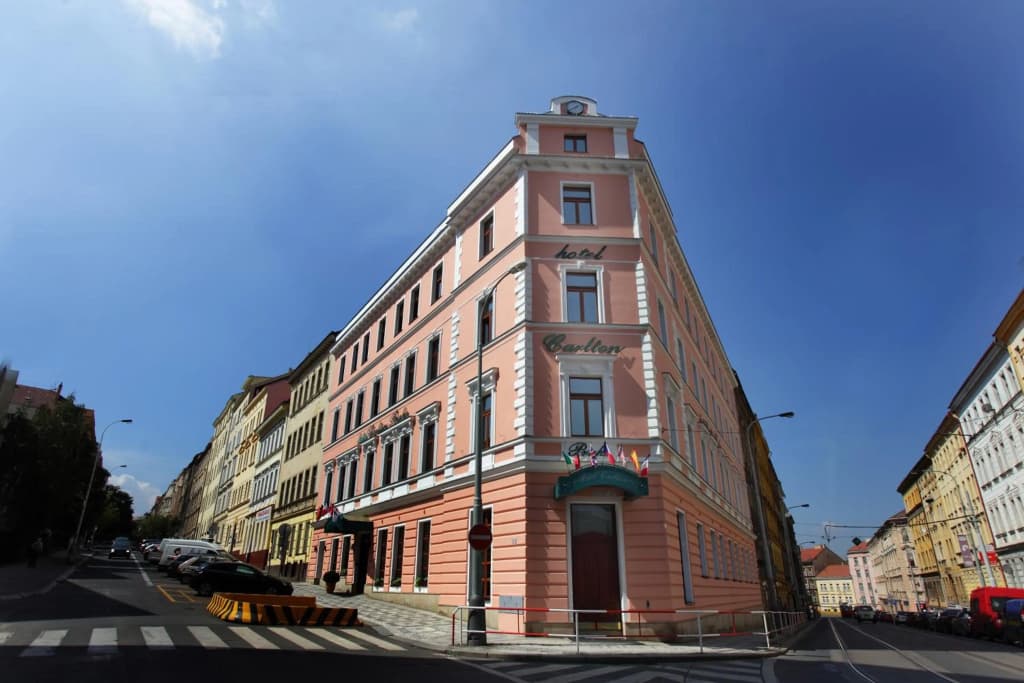 Hotel Carlton - photo 32