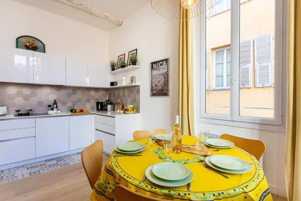 St Vincent - 3 BEDROOMS, MAGNIFICENT,VASTE, SUNNY, A/C, WIFI - photo 16